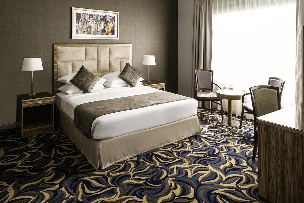 Emirates Plaza Hotel Abu Dhabi Ngoại thất bức ảnh