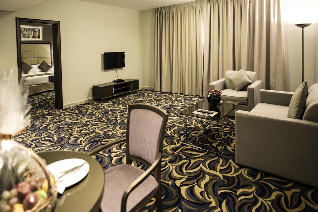 Emirates Plaza Hotel Abu Dhabi Ngoại thất bức ảnh