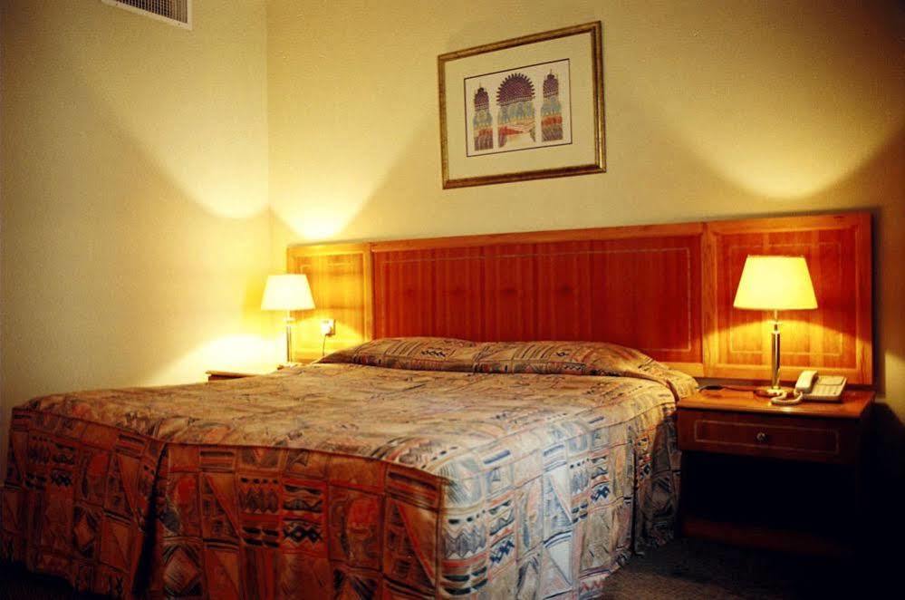 Emirates Plaza Hotel Abu Dhabi Ngoại thất bức ảnh