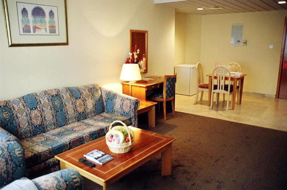 Emirates Plaza Hotel Abu Dhabi Ngoại thất bức ảnh